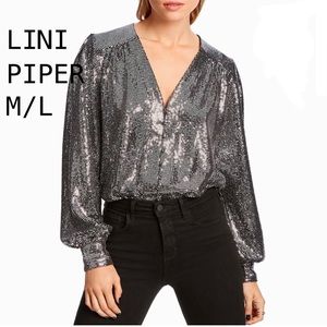 NWT (ML) Piper bodysuit V neck long sleeves silver bling rhinestone top sequined